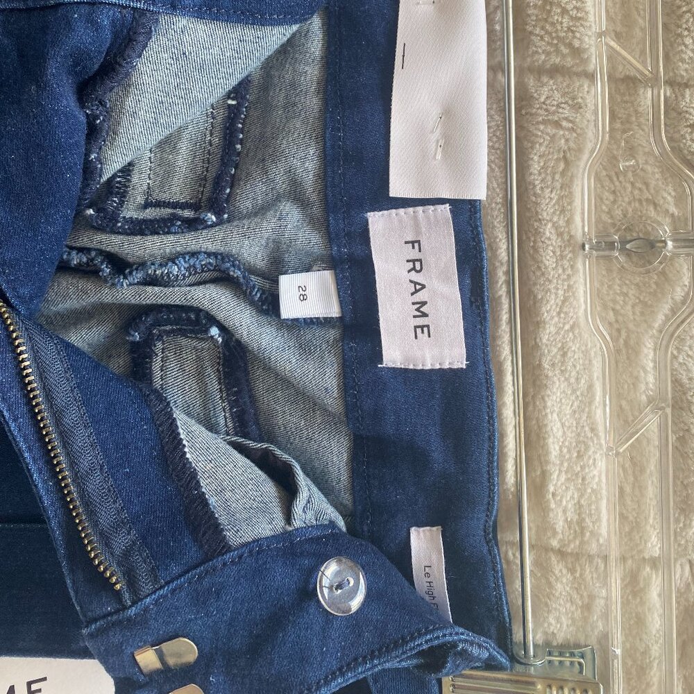 FRAME Le High Flare medium/dark wash jeans with D-ring belt - Picture 13 of 14